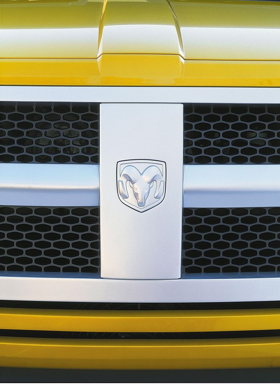  Dodge M80 Concept 2002 года  (фото 21 из 50)
